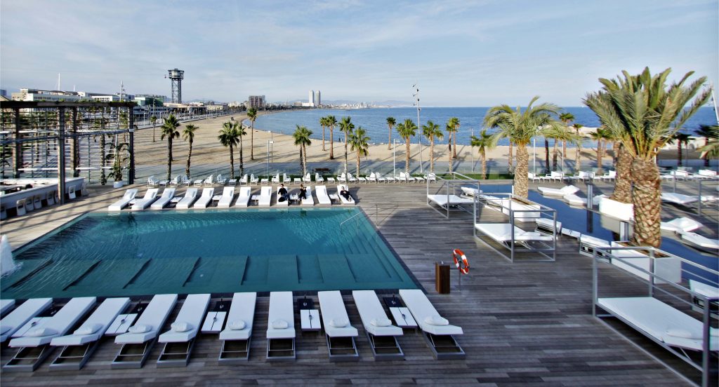 piscinas publicas hotel barcelona cinco