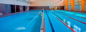 una piscina publica condal