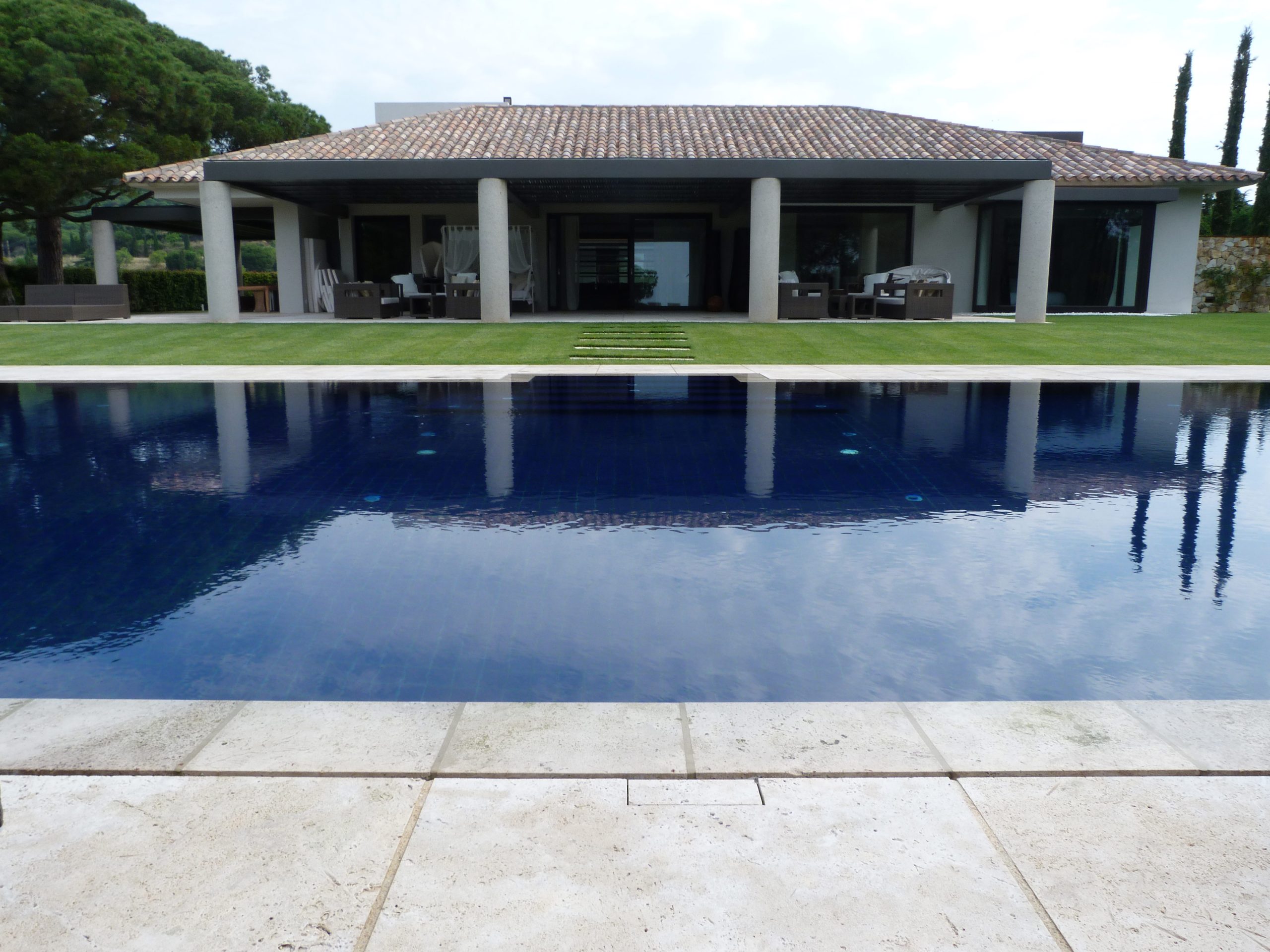 Lee más sobre el artículo Por qué construir una piscina en Otoño de 2021